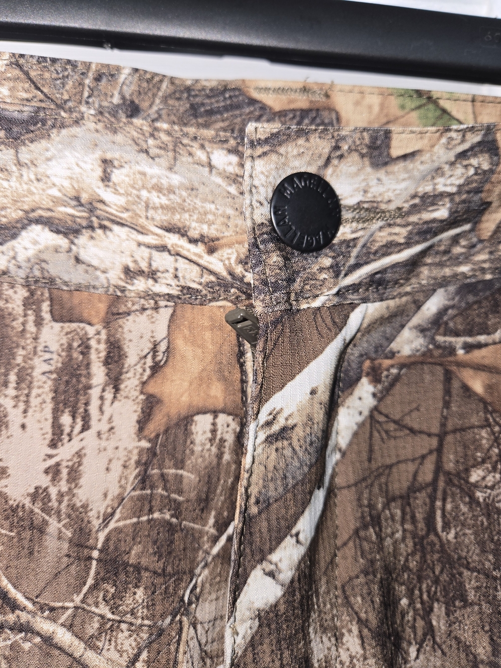 Magellan Outdoors Women's XXL Camo Roll-Up Pants - Realtree Brown/Green - Picture 6 of 16